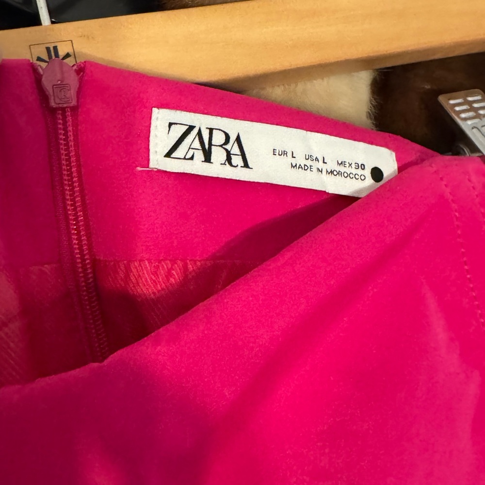 Smart Zara Fuchsia Taffeta Skirt - Picture 5 of 6